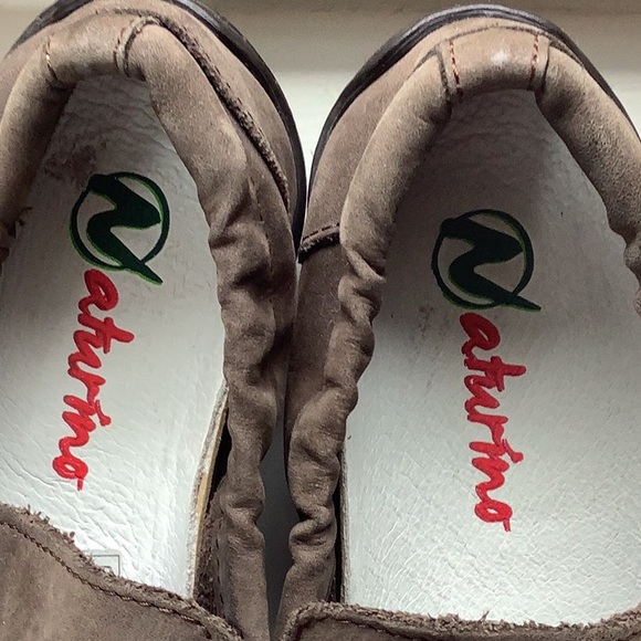 Naturino Brown Suede with Tassle - Picture 3 of 5